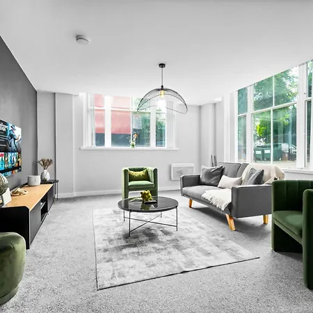 Luxury Apartment - Secure Parking - Gated Development - Near Jq & Birmingham City Centre 6Sh Exterior photo